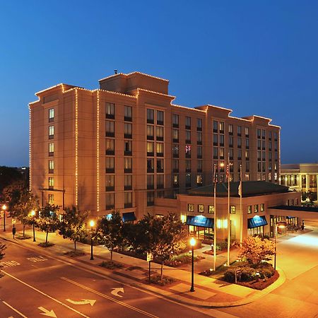 Hilton Garden Inn Virginia Beach Town Center Bagian luar foto