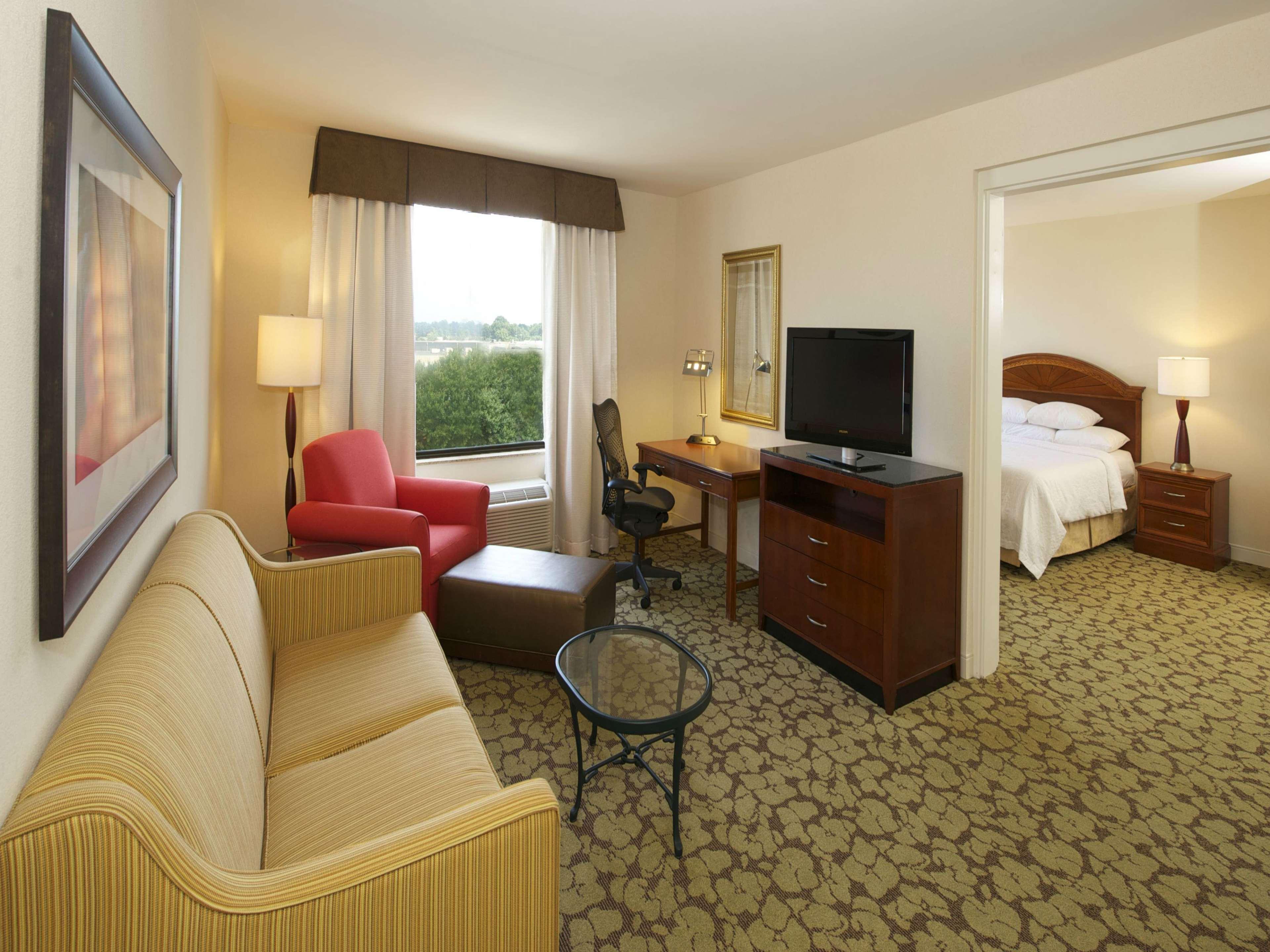 Hilton Garden Inn Virginia Beach Town Center Bagian luar foto