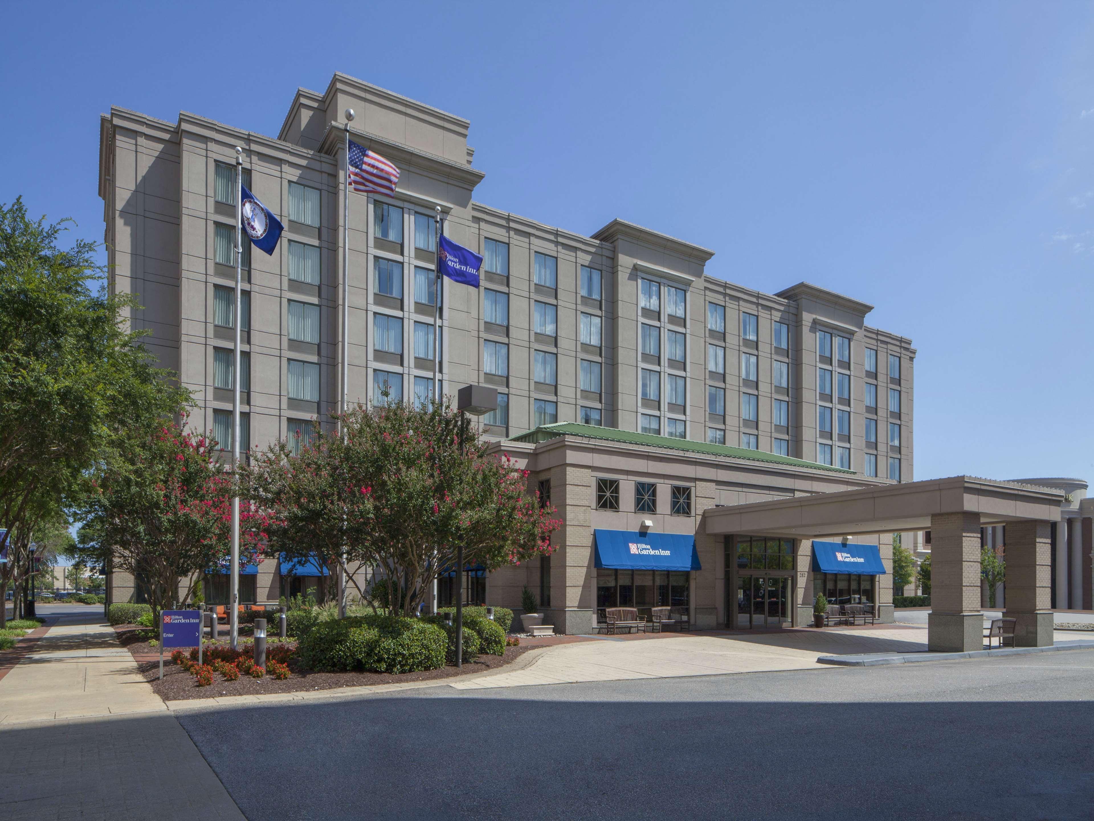Hilton Garden Inn Virginia Beach Town Center Bagian luar foto