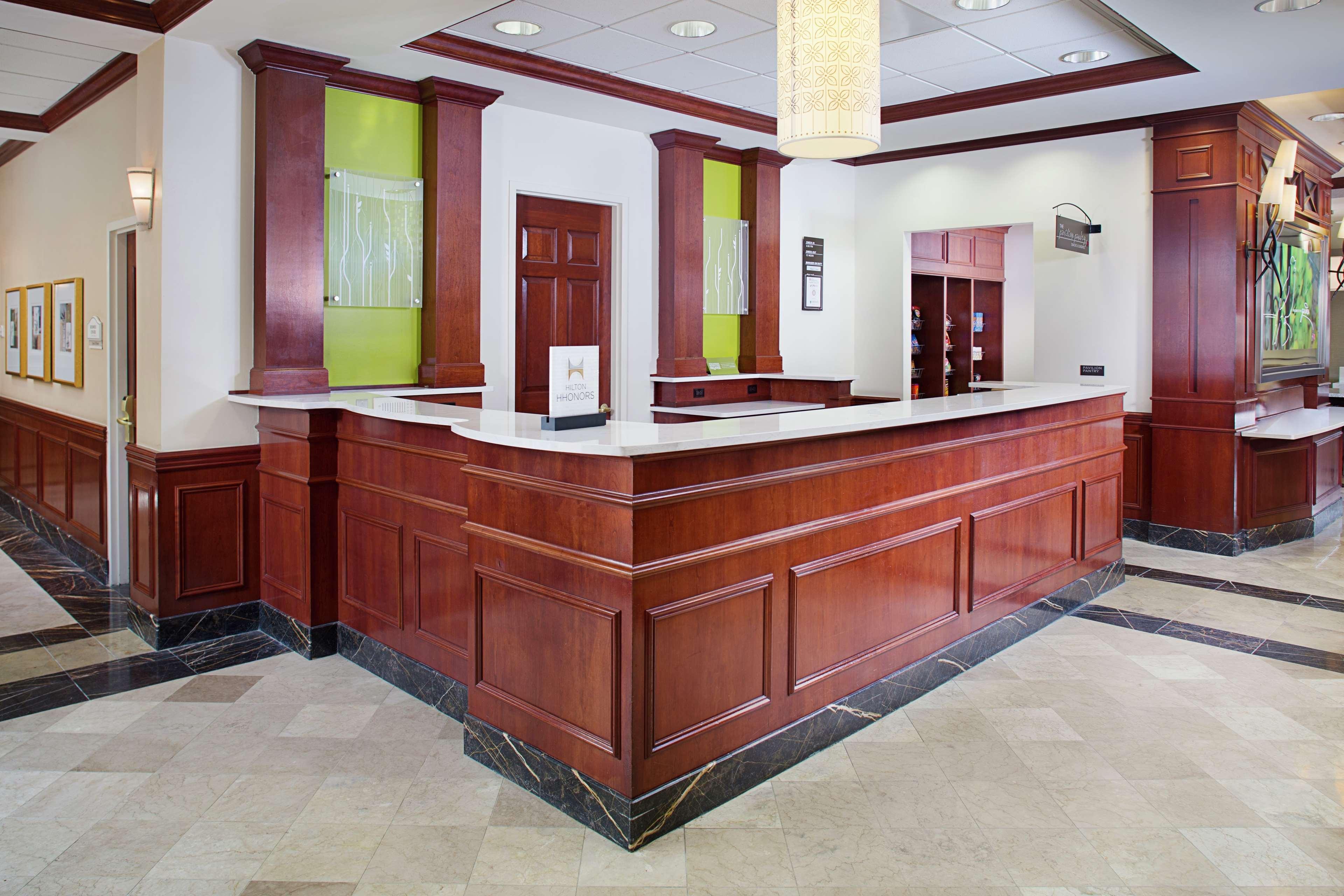 Hilton Garden Inn Virginia Beach Town Center Bagian luar foto