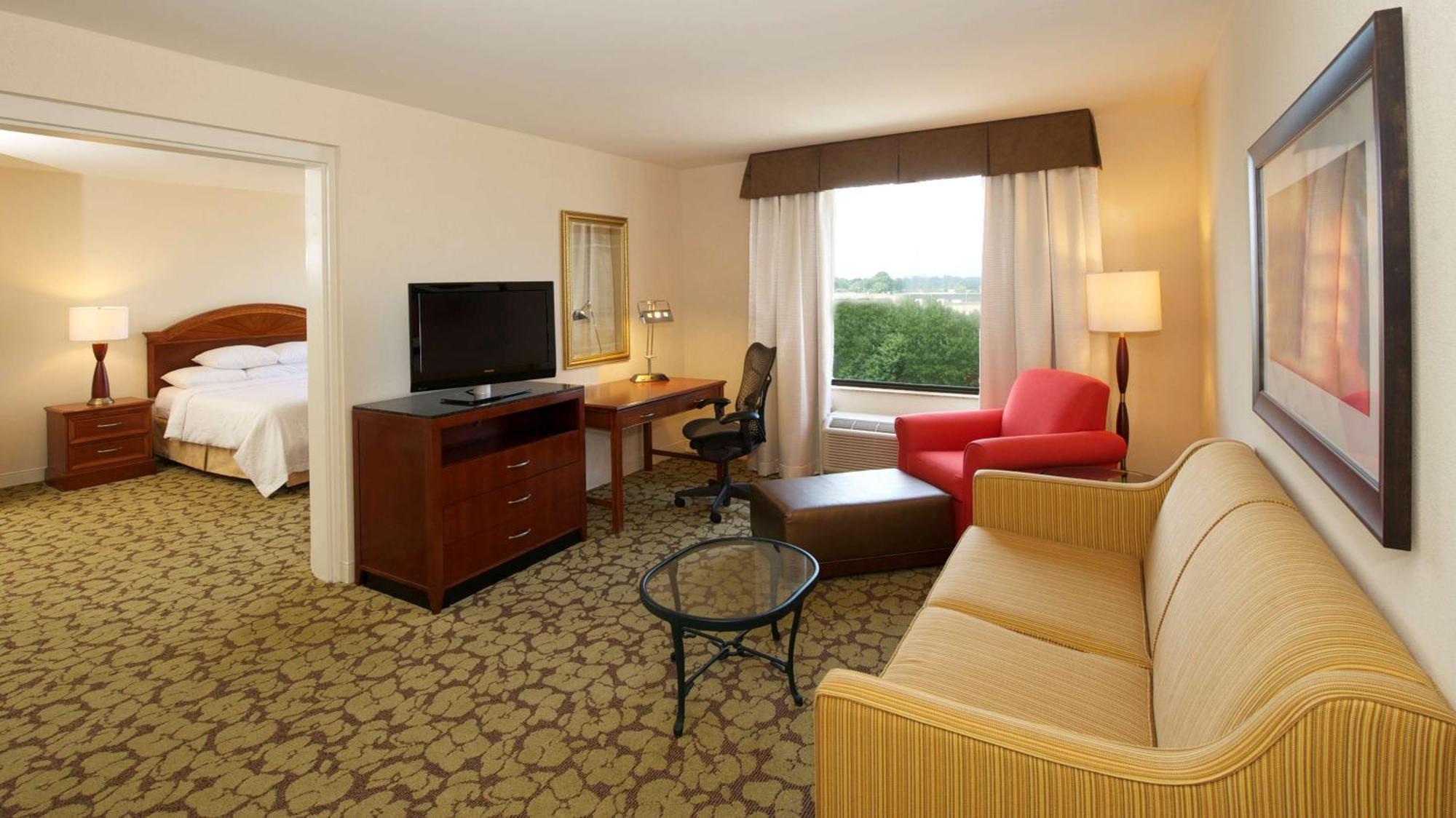 Hilton Garden Inn Virginia Beach Town Center Bagian luar foto