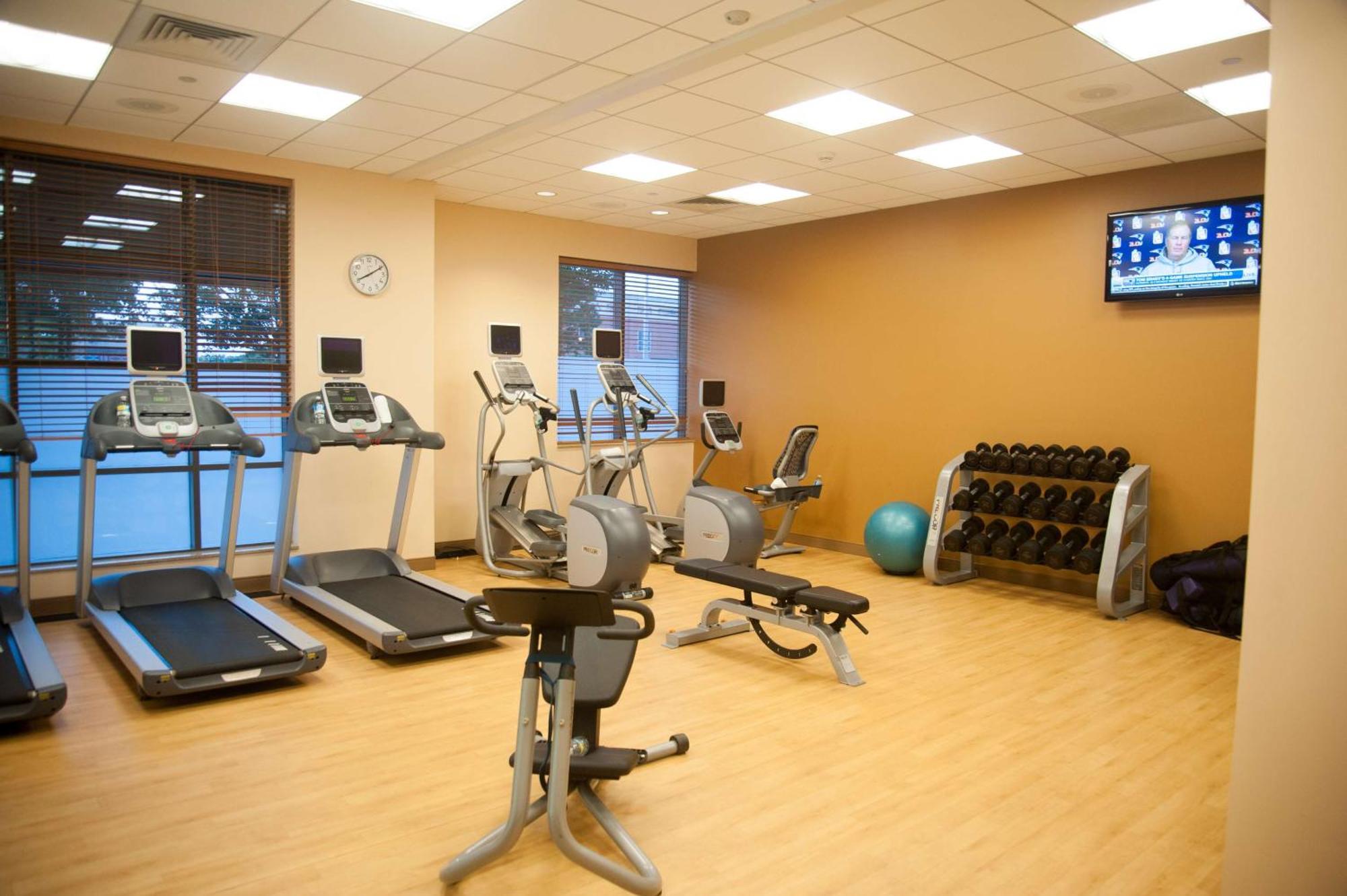 Hilton Garden Inn Virginia Beach Town Center Bagian luar foto