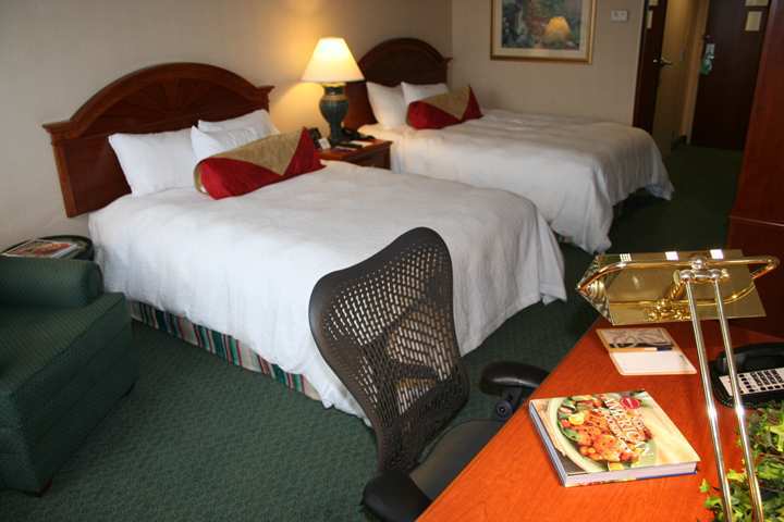Hilton Garden Inn Virginia Beach Town Center Bagian luar foto
