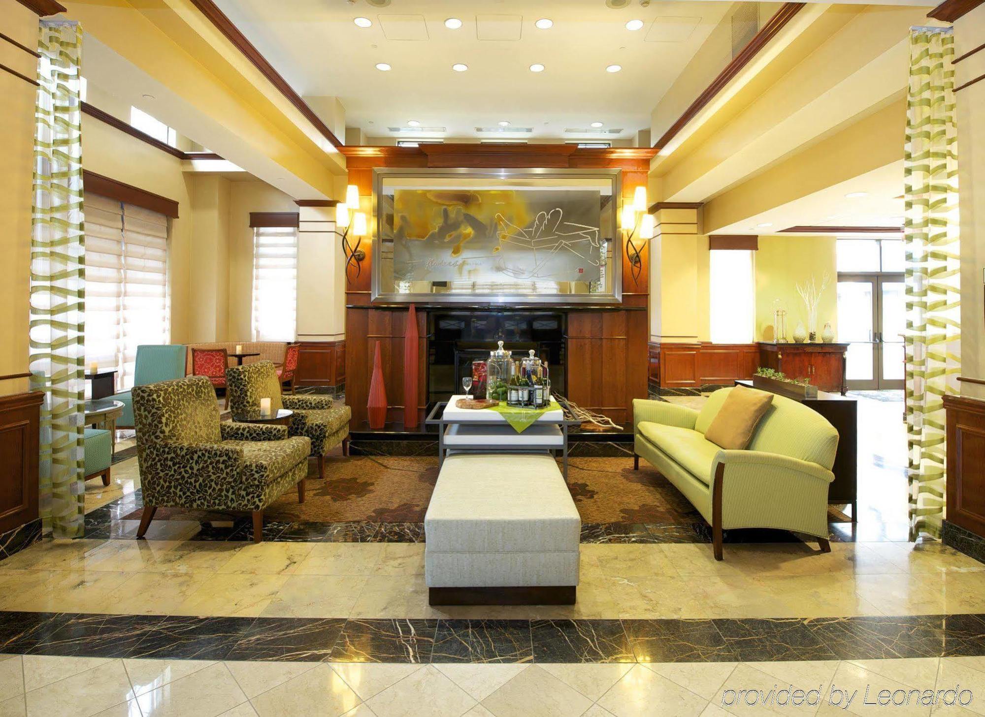 Hilton Garden Inn Virginia Beach Town Center Bagian luar foto