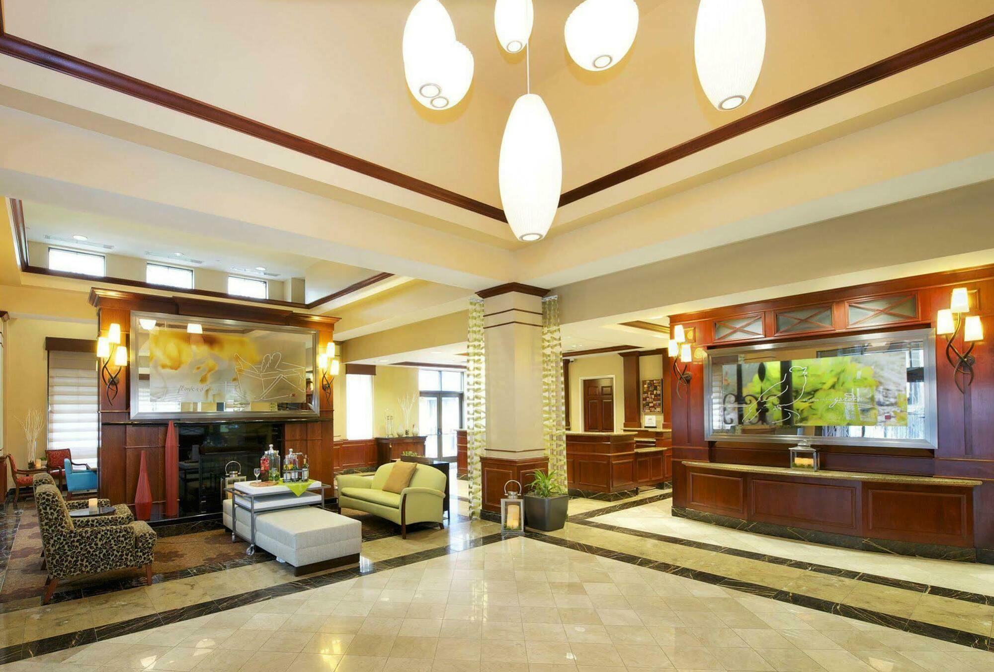 Hilton Garden Inn Virginia Beach Town Center Bagian luar foto