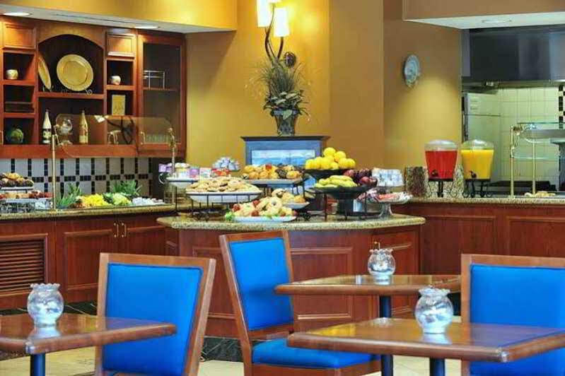 Hilton Garden Inn Virginia Beach Town Center Bagian luar foto